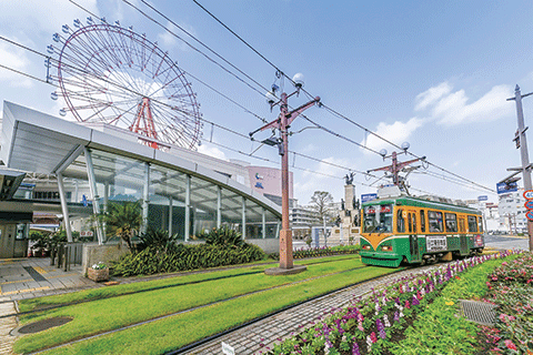 37_A STREET CAR-1
